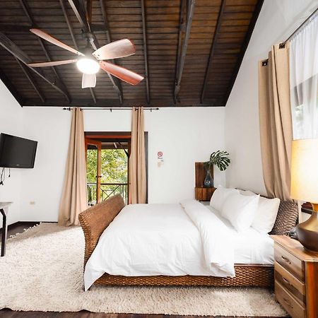 Serendipity Holistic Resort Spa キングストン エクステリア 写真