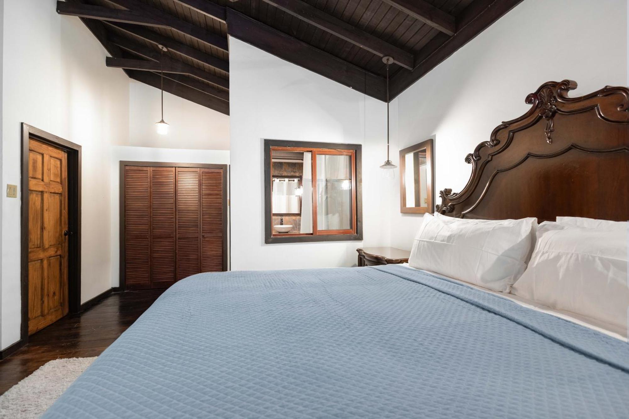 Serendipity Holistic Resort Spa キングストン エクステリア 写真