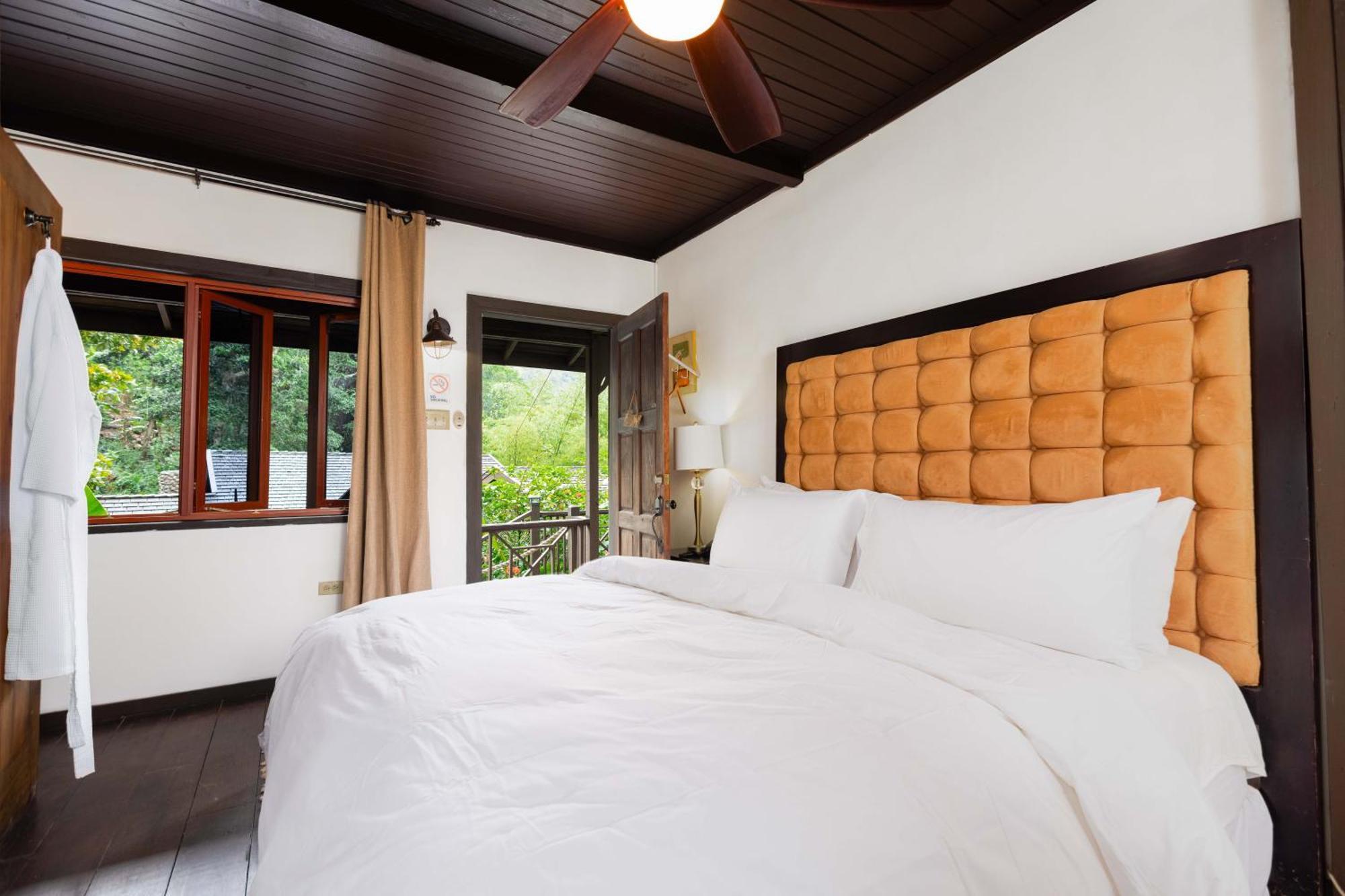 Serendipity Holistic Resort Spa キングストン エクステリア 写真