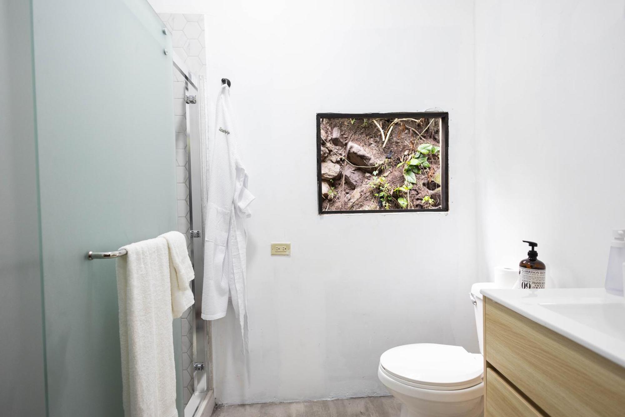 Serendipity Holistic Resort Spa キングストン エクステリア 写真